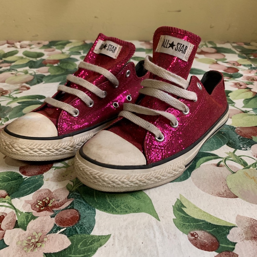 Pink glitter Converse size 3